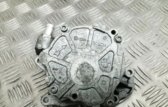 Audi A4 S4 B8 8K Vacuum pump 03L145100