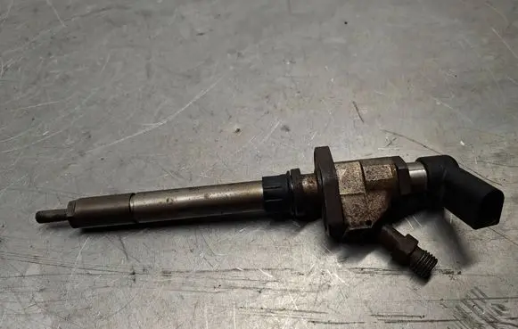 Ford Mondeo MK IV Fuel injector 9657144580