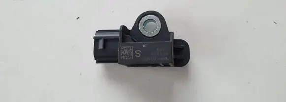 Nissan X-Trail T32 Airbag deployment crash/impact sensor 988303RA0A