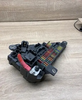 BMW 5 E60 E61 Fuse module 9138830 518956057
