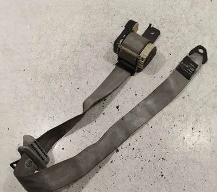 Renault Scenic I Front seatbelt 33000380