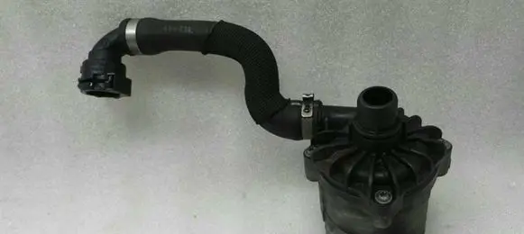 BMW 5 GT F07 Electric auxiliary coolant/water pump 7566335