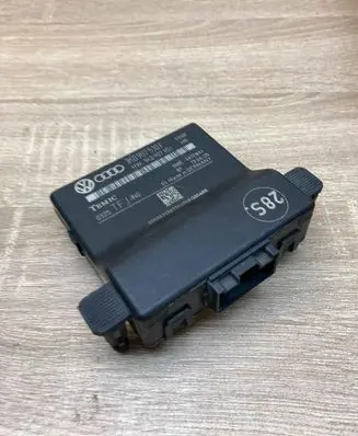 Volkswagen Golf IV Gateway control module 1K0907530F 1K0907951 0325