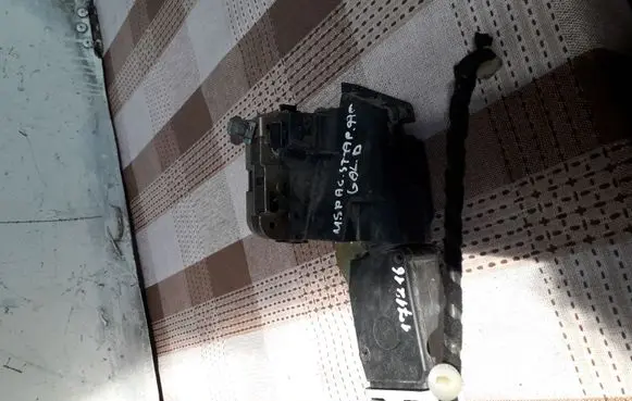 Mitsubishi Space Star Rear door lock