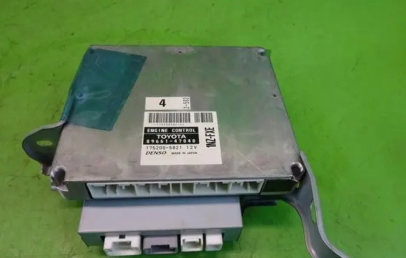 Toyota Prius (XW10) Engine control unit/module ECU