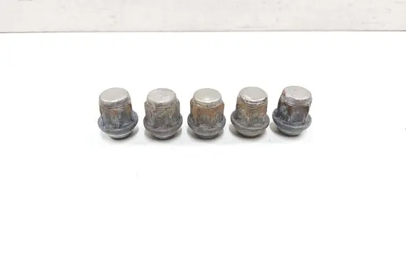 Volvo C30 Nuts/bolts 