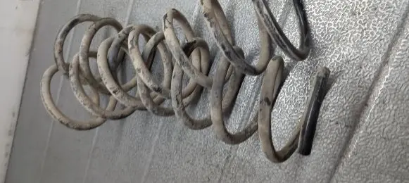 Mazda 3 I Rear coil spring