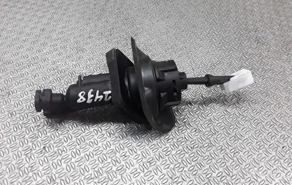 Clutch slave cylinder