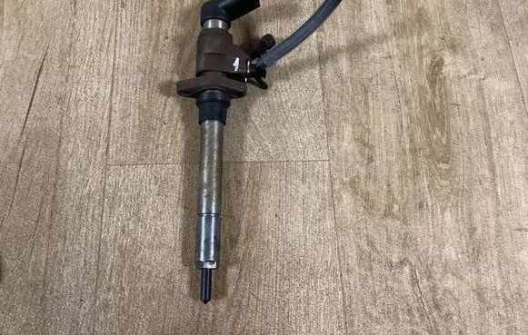 Ford Mondeo MK IV Fuel injector 9657144580