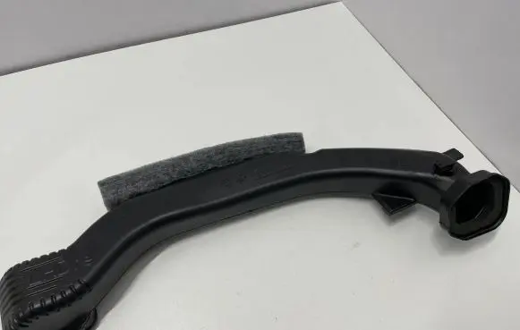Cabin air duct channel