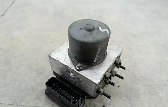Ford Galaxy ABS Pump CG912C405CC
