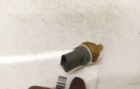 Skoda Octavia Mk2 (1Z) Coolant temperature sensor 06A919501A