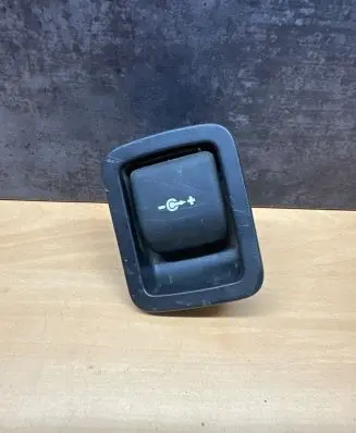BMW 5 E60 E61 Cigarette lighter 477050364