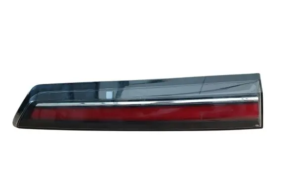 Opel Mokka B Tailgate rear/tail lights 9833944480