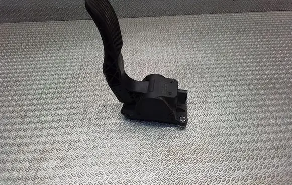 Mercedes-Benz Sprinter W906 Accelerator throttle pedal A9063000404