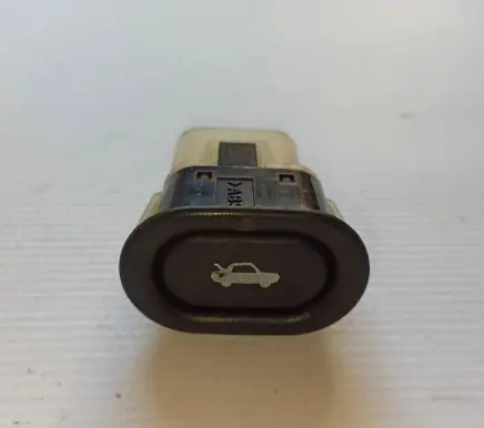 Saab 9-5 Tailgate opening switch 4733440