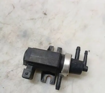 Mitsubishi Space Star Turbo solenoid valve 30618057 721903143