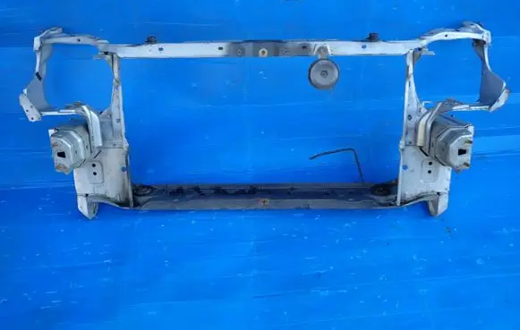 Toyota Corolla E120 E130 Front bodywork piece 