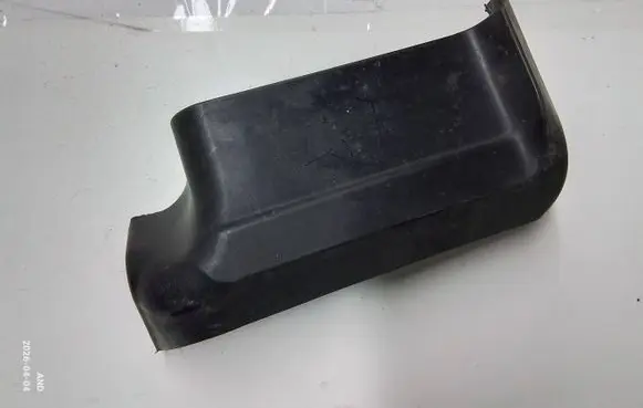 BMW 5 G30 G31 G38 Intercooler air channel guide 8581955