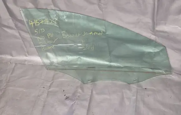 Volvo S60 Front door window glass four-door 43R001026 DOT27M25100AS2 E000184