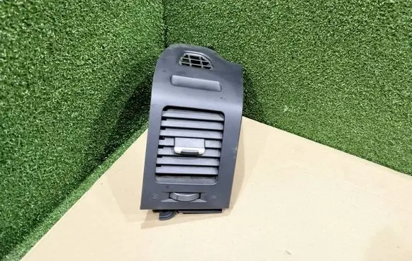 Mitsubishi Pajero Dashboard air vent grill cover trim 8030A060 8030A06000001