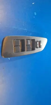 Toyota Auris 150 Electric window control switch 7423202550