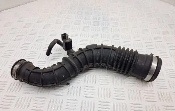 Renault Captur Intercooler hose/pipe 165762992R 8200603558 70134303