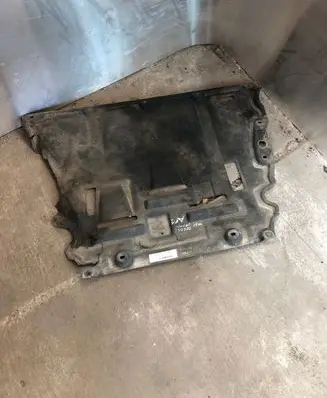 Ford Mondeo MK V Engine splash shield/under tray Dg936p013bk
