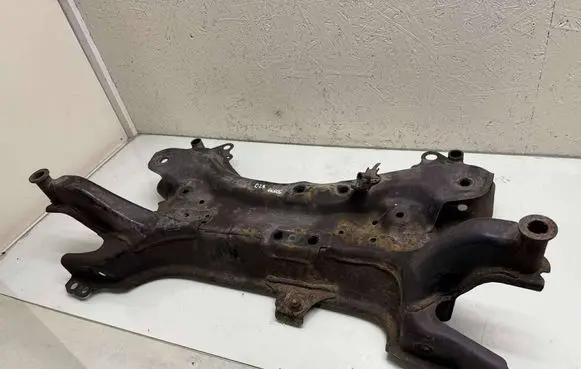 Toyota Auris E180 Front subframe