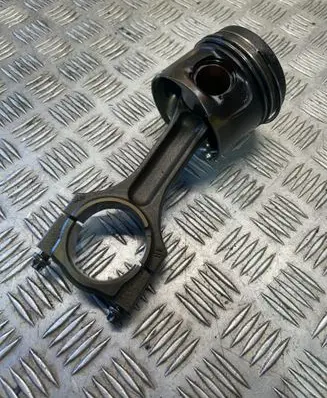 BMW 3 E90 E91 Piston 0840BB