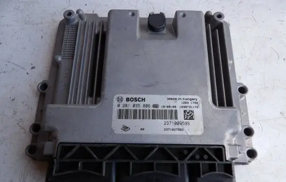 Renault Captur II Engine control unit/module 0281035806 237100959S 237102756S