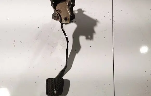 Mazda MPV Clutch pedal 