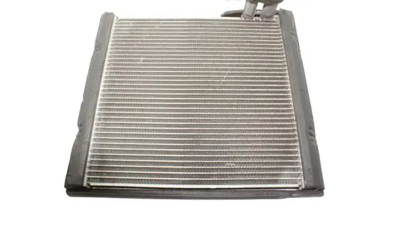 Toyota Prius (XW50) Air conditioning (A/C) radiator (interior) 