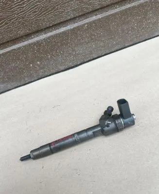 Mercedes-Benz Sprinter W906 Fuel injector 0445110 F742
