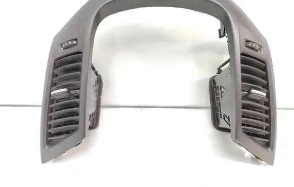 Chevrolet Orlando Dash center air vent grill Atf36105