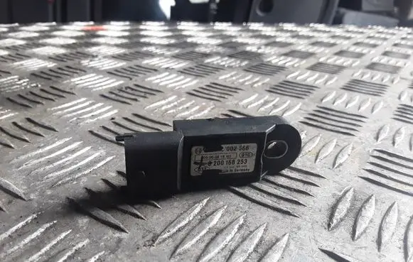 Renault Trafic II (X83) Air pressure sensor 8200168253