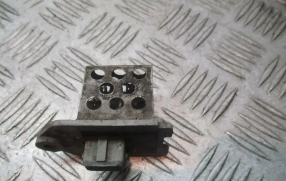 Citroen C5 Coolant fan relay 9641212580
