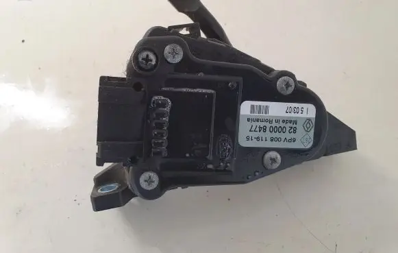 Renault Trafic II (X83) Accelerator throttle pedal 8200008477