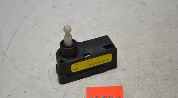 Mazda 626 Headlight level adjustment motor 0307853303