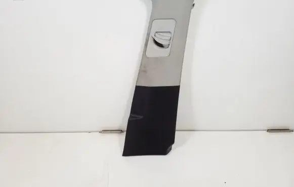 Volkswagen Touareg II (B) pillar trim (bottom)