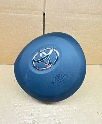 Toyota Yaris Steering wheel airbag 310093699B4U H67P201X0526 451300D630C