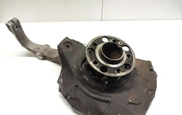 Mercedes-Benz S W222 Front wheel hub 2221901