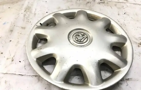 Opel Vectra B R15 wheel hub/cap/trim 90498213 90498214