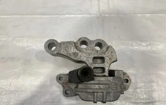 Fiat Tipo Gearbox mounting bracket 51983864