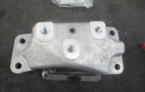 Volkswagen Golf VII Engine mount bracket 1K0199117k