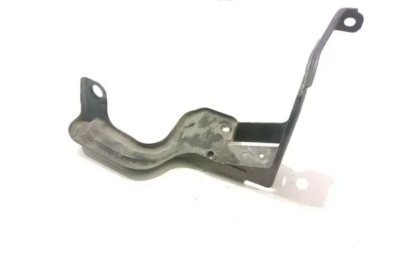 Audi A6 S6 C6 4F Intercooler pipe mounting bracket 4F0145814