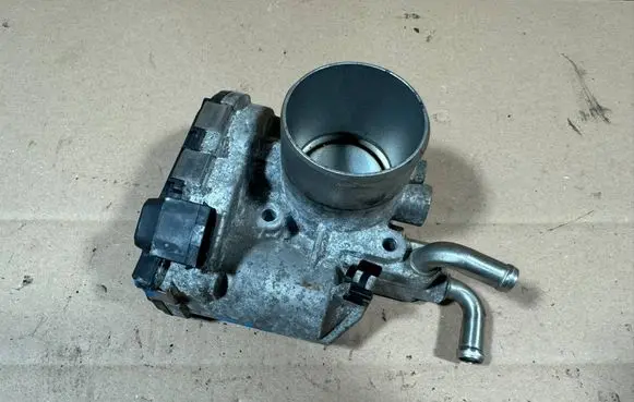 Hyundai i20 (PB PBT) Throttle body valve 3510004200 904502000 2A15112X