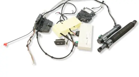 BMW M5 Tailgate hydraulic set 7361970 61357361970 9275121