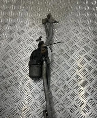 Audi A4 S4 B7 8E 8H Front wiper linkage and motor