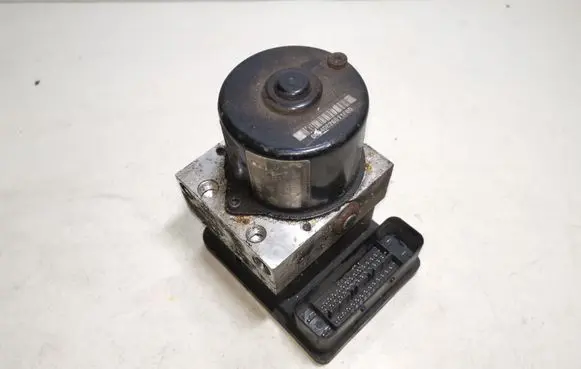 Volkswagen Golf V ABS Pump 1K0907379AA 1K0614517T